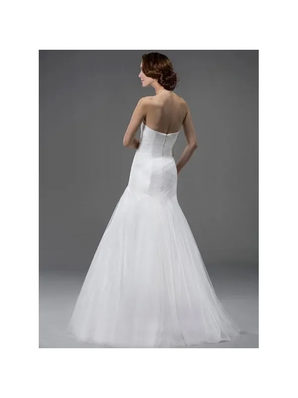 Abito da sposa a sirena minimal in tulle senza decorazioni