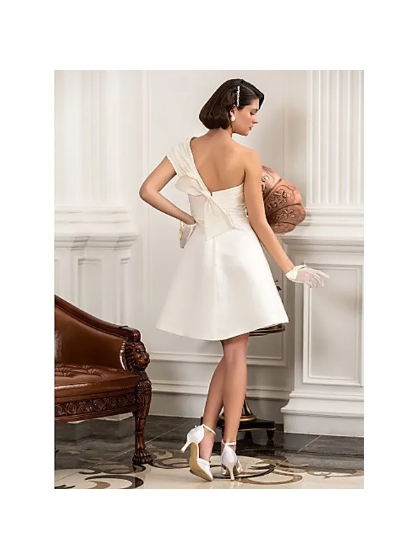Abito da sposa minimal corto monospalla