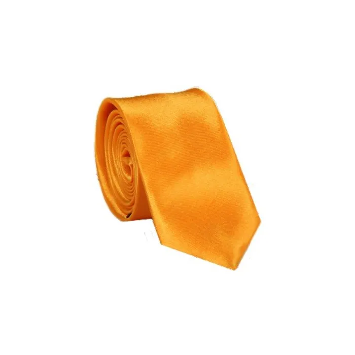 Giallo oro in cravatta in raso